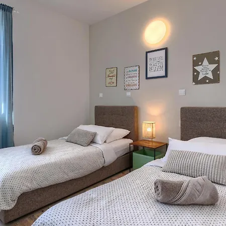 Augusta Tatil Evi Tomisici