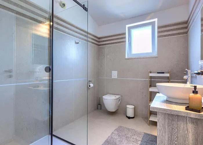 Augusta Vikendica Tomisici